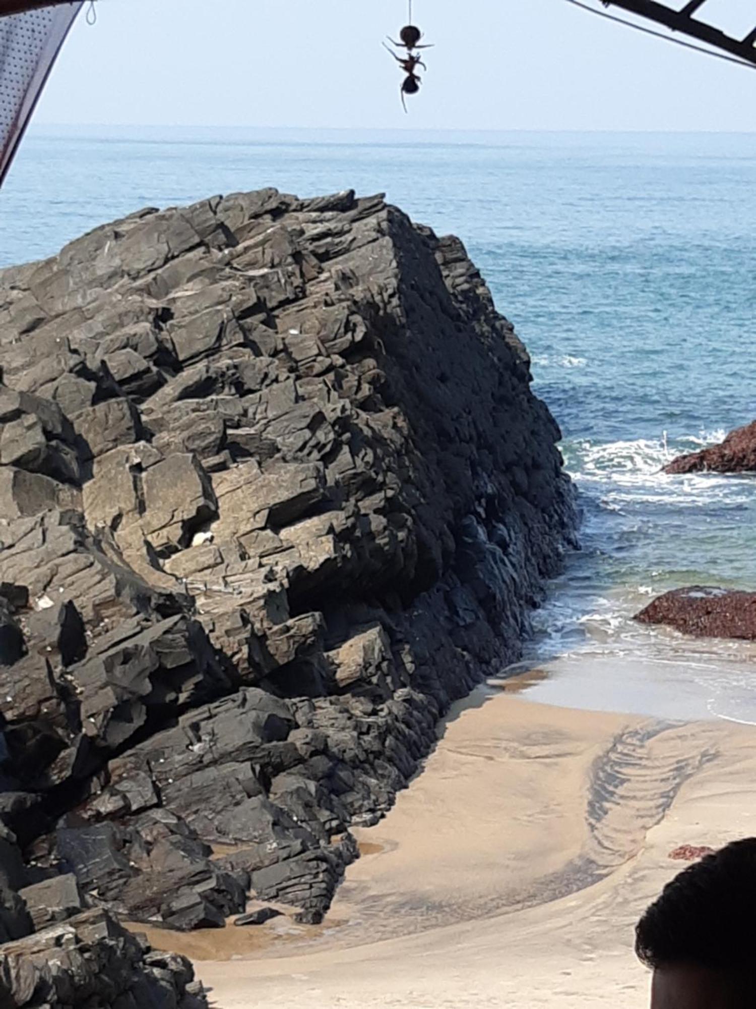 Om Ganesh Guest House Cliffside Arambol Luaran gambar
