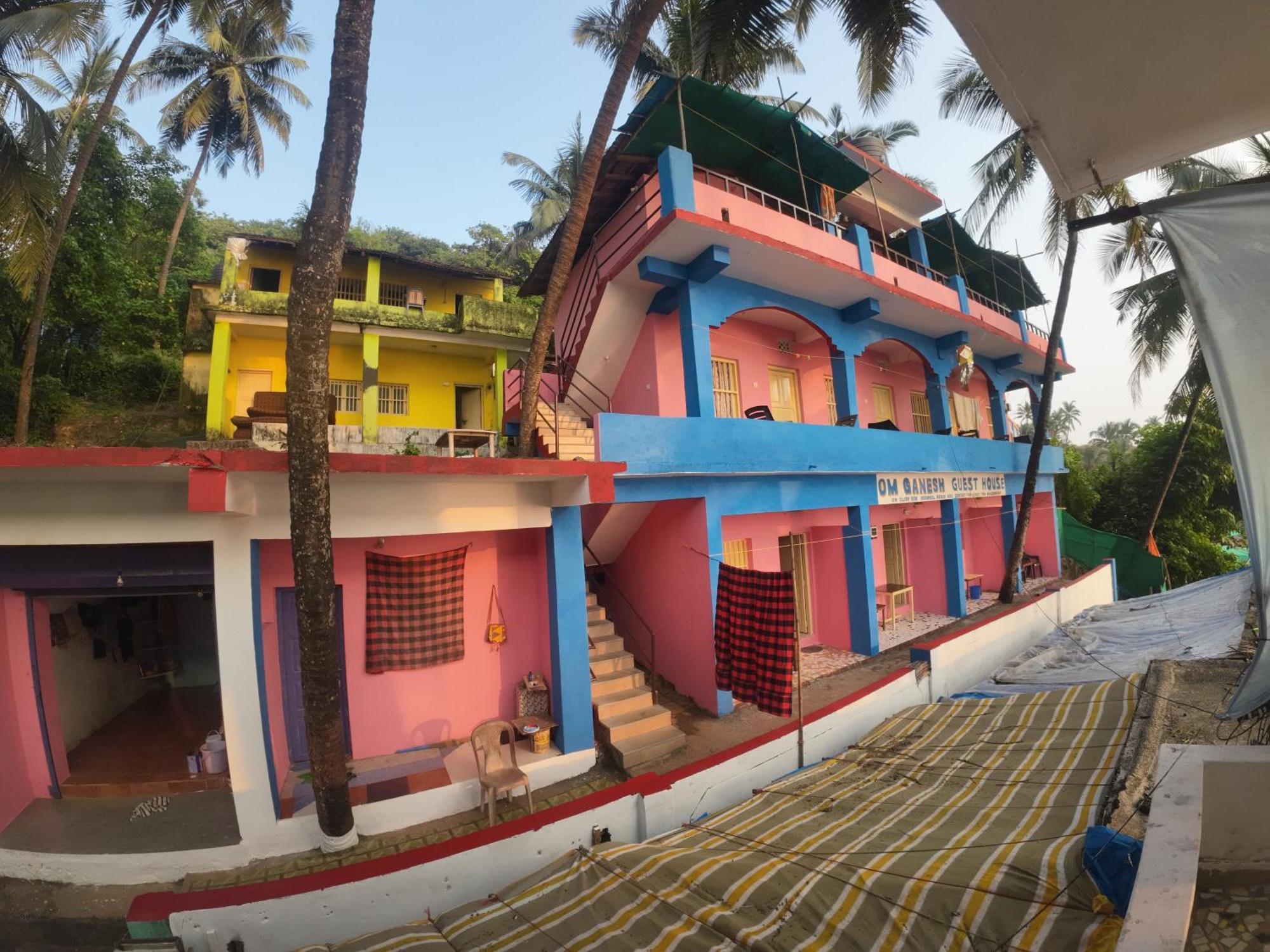 Om Ganesh Guest House Cliffside Arambol Luaran gambar