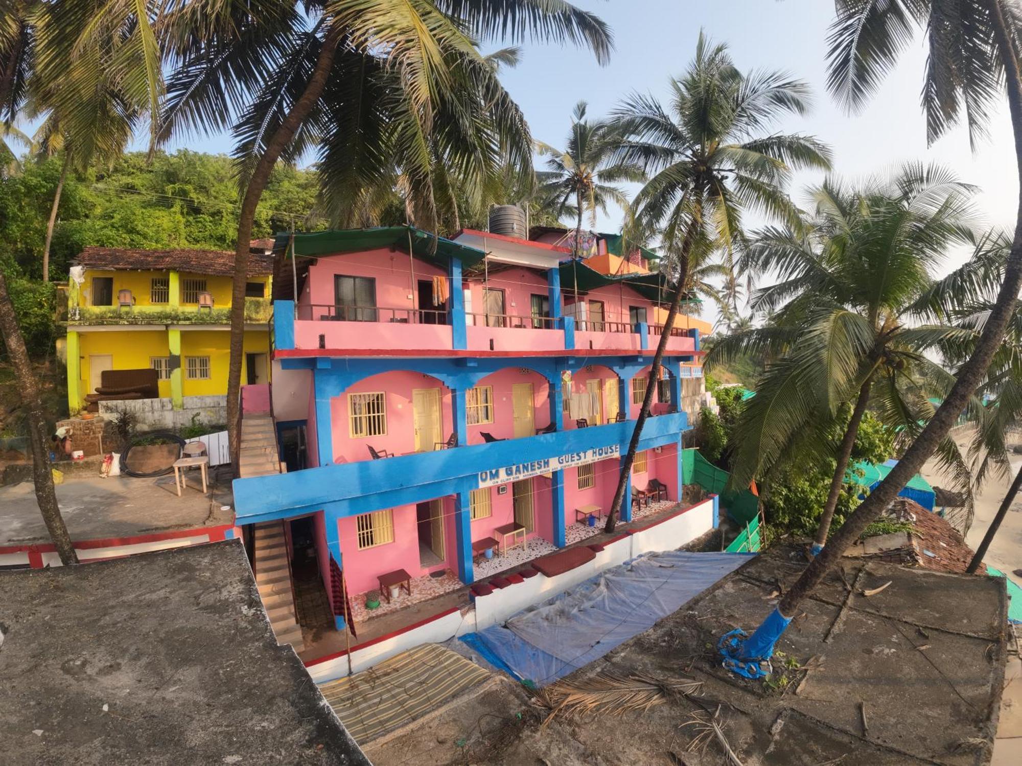Om Ganesh Guest House Cliffside Arambol Luaran gambar