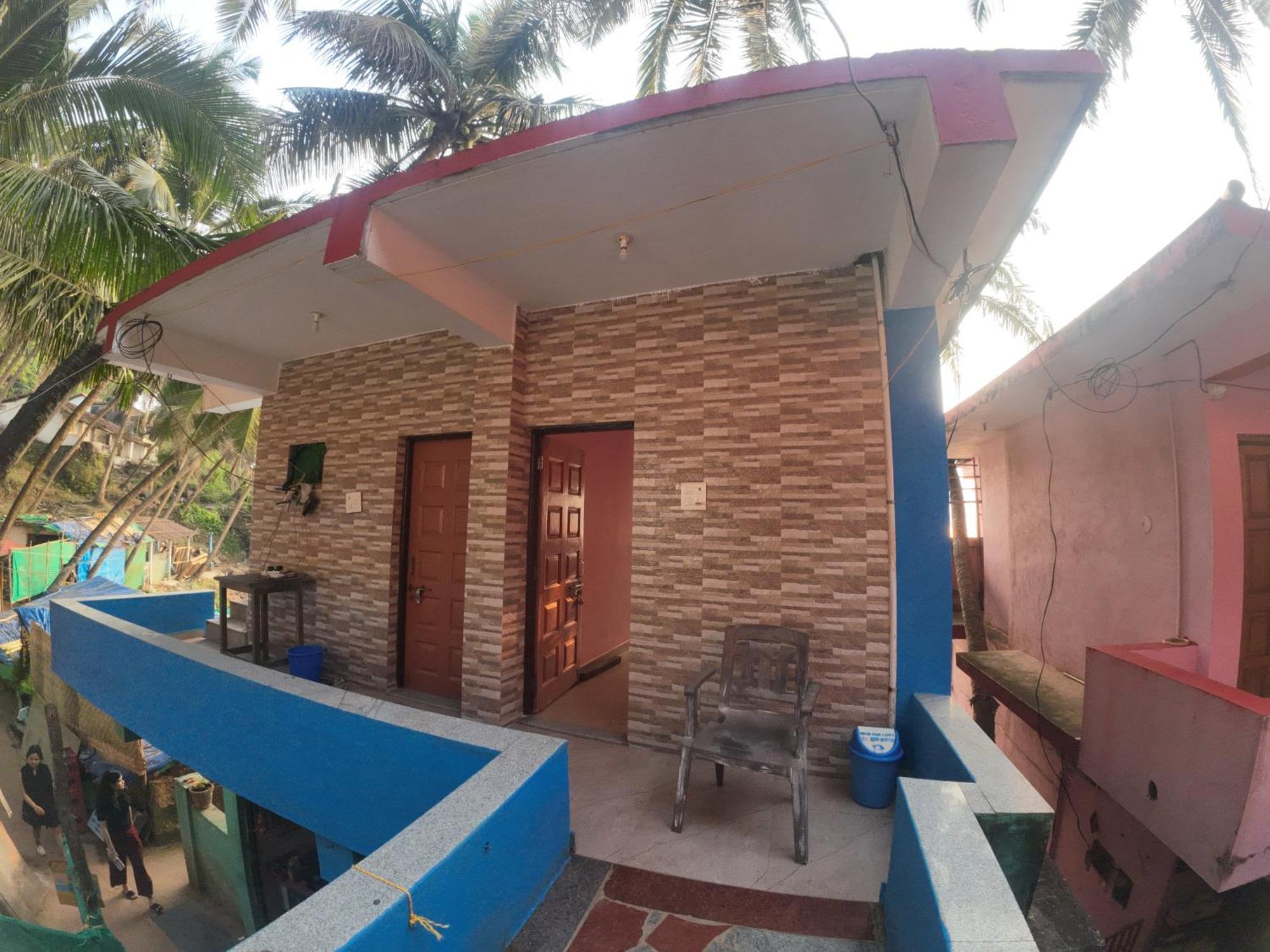 Om Ganesh Guest House Cliffside Arambol Luaran gambar