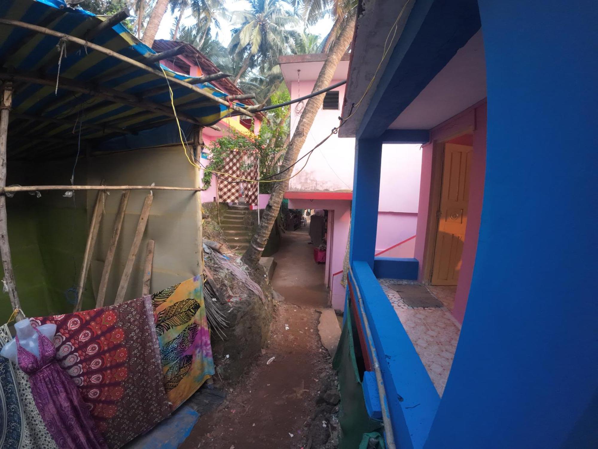 Om Ganesh Guest House Cliffside Arambol Luaran gambar