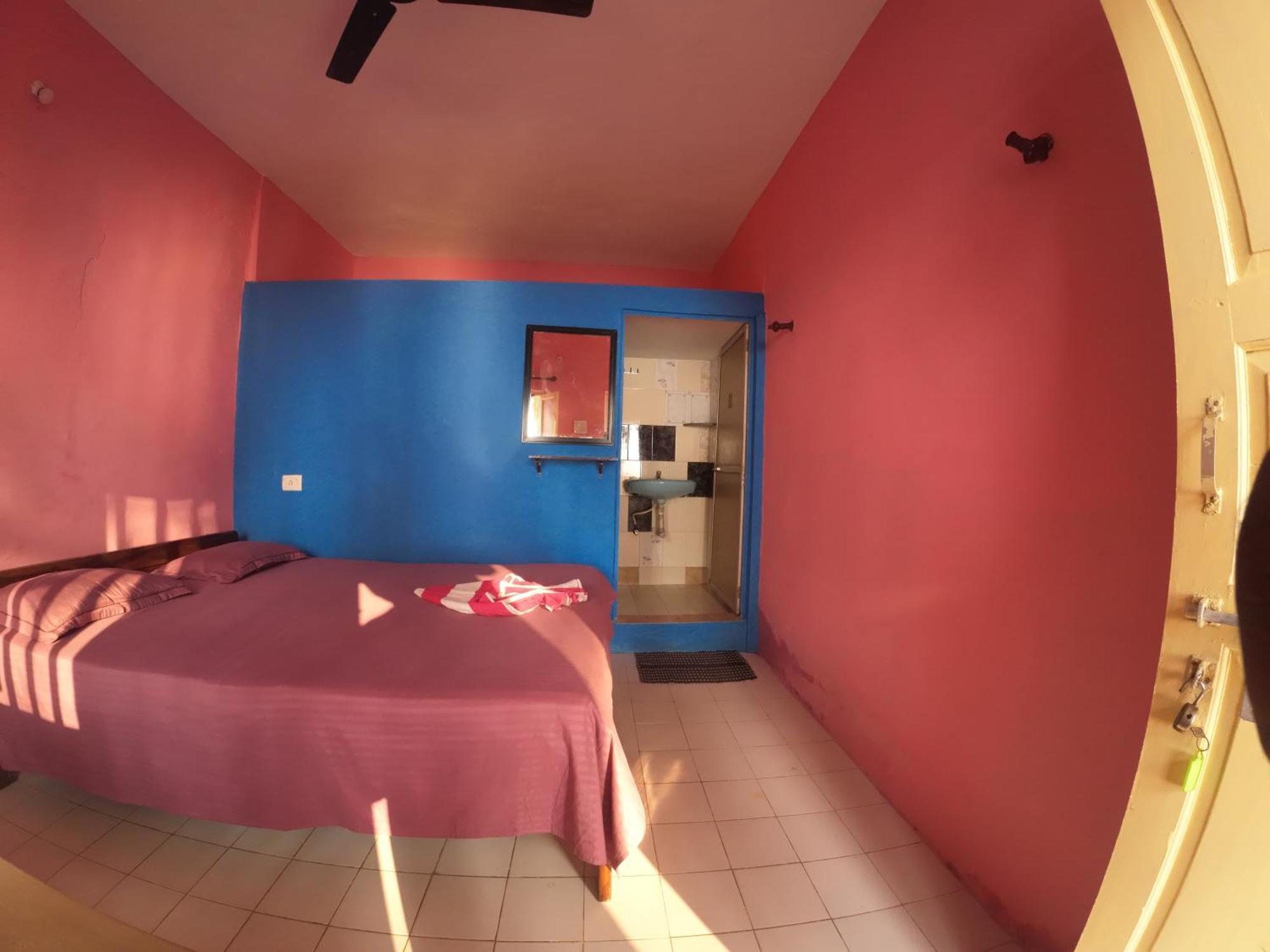 Om Ganesh Guest House Cliffside Arambol Luaran gambar