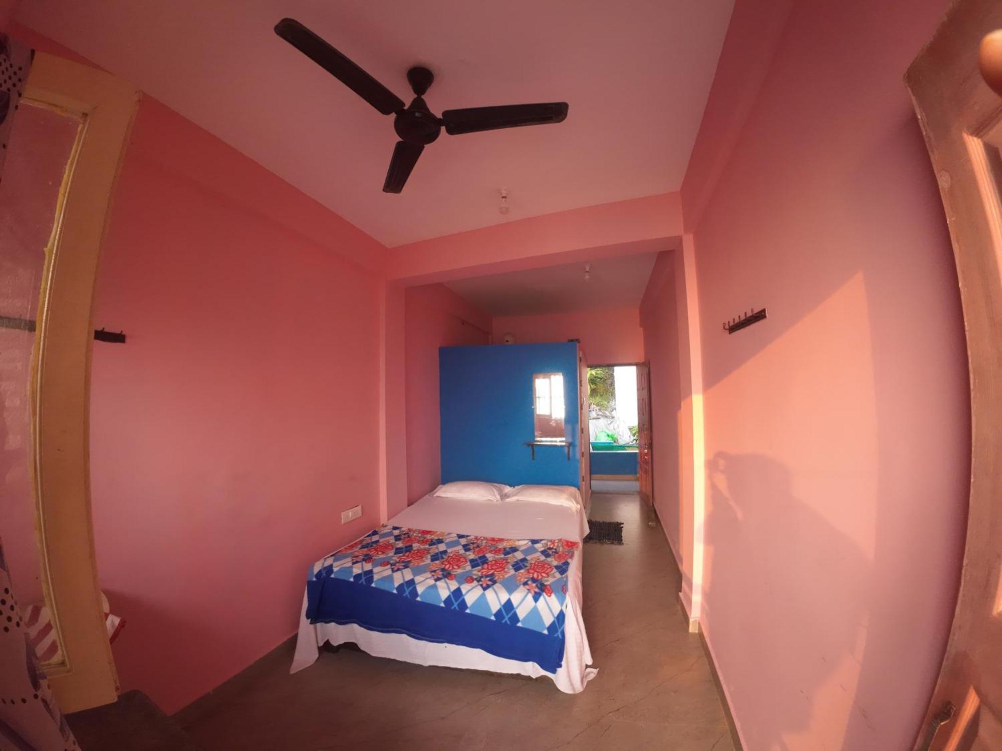 Om Ganesh Guest House Cliffside Arambol Luaran gambar